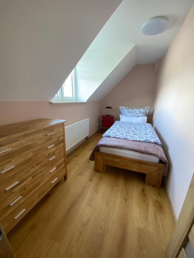Schöne drei Raumwohnung. Hell,stilvoll, gemütlich. Borna Exterior foto