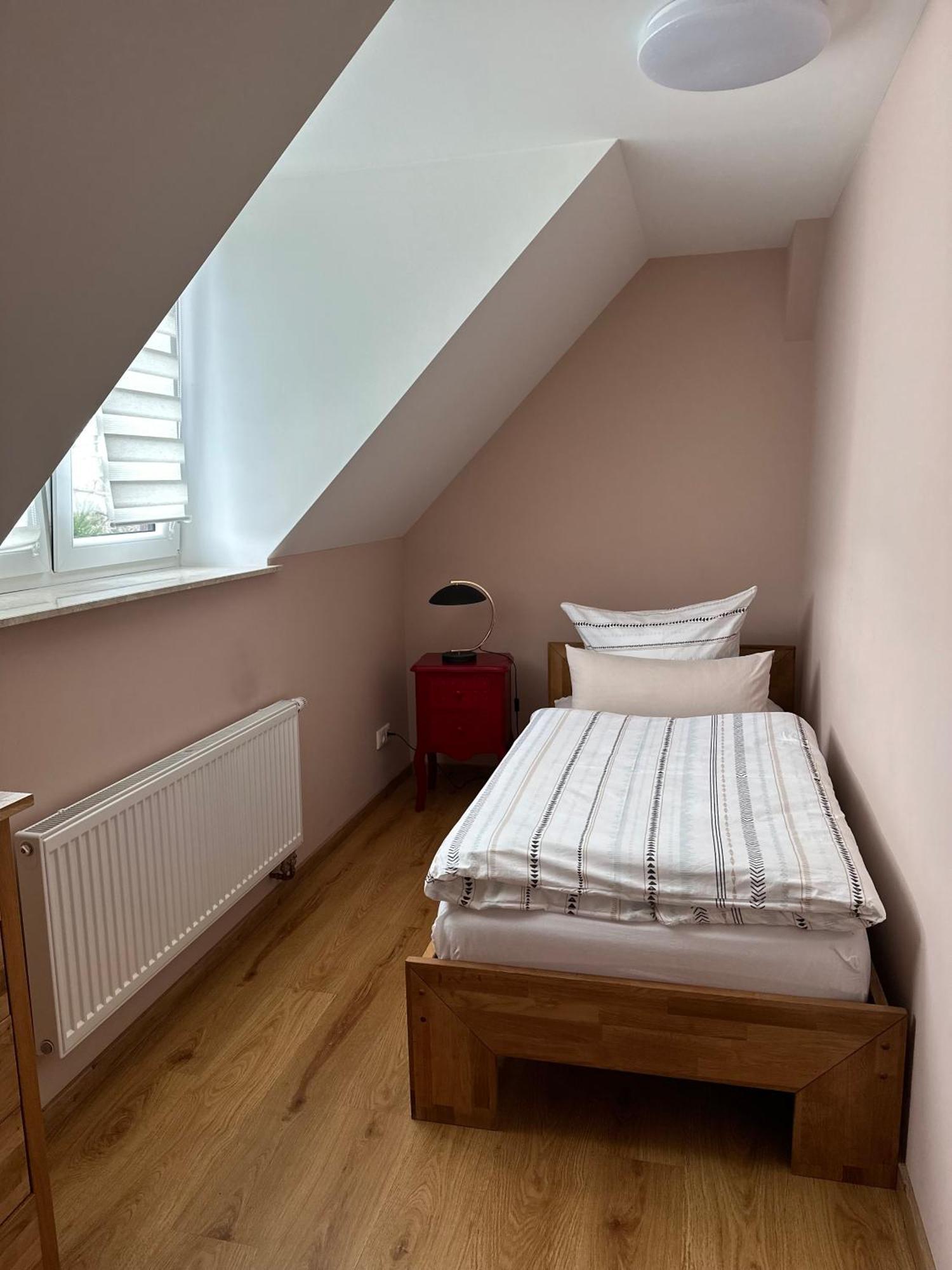 Schöne drei Raumwohnung. Hell,stilvoll, gemütlich. Borna Exterior foto